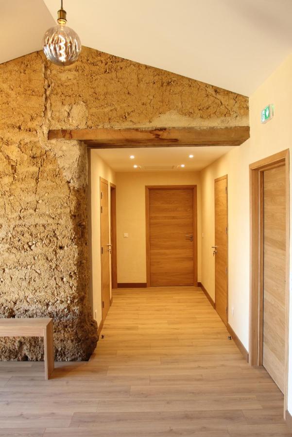 Aparthotel La Ferme De Berlioz La Cote-Saint-Andre Exterior foto